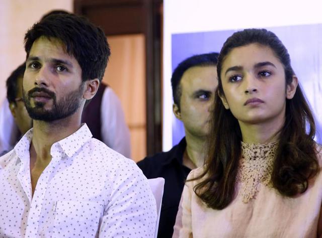 Bollywood film Udta Punjab actors Shahid Kapoor and Alia Bhatt at a press conference in Mumbai.(AP) Bollywood film Udta Punjab actors Shahid Kapoor and Alia Bhatt at a press conference in Mumbai.(AP)