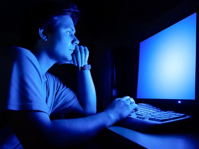 A short single exposure to blue light for half an hour is sufficient to produce measurable changes in reaction times and more efficient responses, say researchers. (Shutterstock) A short single exposure to blue light for half an hour is sufficient to produce measurable changes in reaction times and more efficient responses, say researchers. (Shutterstock)