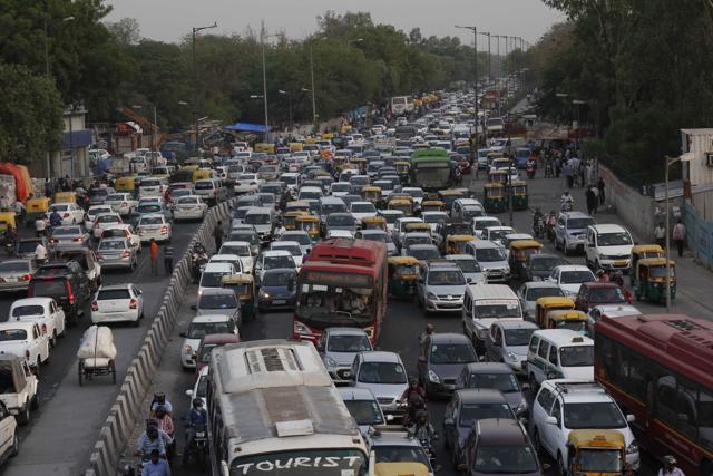 The traffic movement is chaotic, as it is not controlled and people violate the lanes. (Sanchit Khanna / HT Photos)