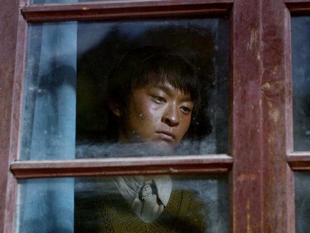 De Lan is a period piece set in the Tibetan area of Yunnan Province during the 1980s. De Lan is a period piece set in the Tibetan area of Yunnan Province during the 1980s.