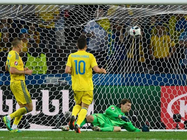 Germany's midfielder Bastian Schweinsteiger (R) scores a goal during the Euro 2016 group C football match between Germany and Ukraine at the Stade Pierre Mauroy in Villeneuve-d'Ascq near Lille. (AFP Photo) Germany's midfielder Bastian Schweinsteiger (R) scores a goal during the Euro 2016 group C football match between Germany and Ukraine at the Stade Pierre Mauroy in Villeneuve-d'Ascq near Lille. (AFP Photo)