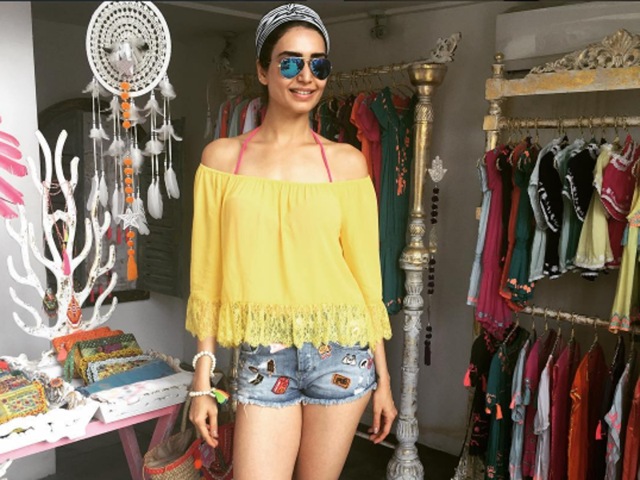 Karishma Tanna goes on a shopping spree during her Bali vacation. 