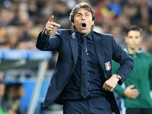 Italy's coach Antonio Conte has a nose bleed during the Euro 2016 group E football match. (AFP photo) Italy's coach Antonio Conte has a nose bleed during the Euro 2016 group E football match. (AFP photo)