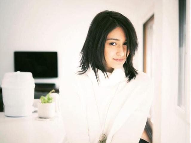 That’s how Ileana D’Cruz greets her fans! She posted the picture and wrote, “Rise and shine.” (Instagram) 