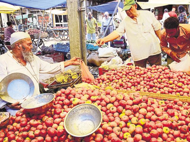 Since tomato is a main ingredient in everyday food, residents said they will have to look for alternatives such as tomato puree. (Sakib Ali/HT Photo) Since tomato is a main ingredient in everyday food, residents said they will have to look for alternatives such as tomato puree. (Sakib Ali/HT Photo)