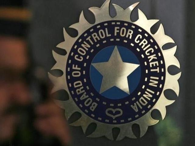 Board of Control for Cricket in India (BCCI) president Anurag Thakur (right) shakes hands with secretary Ajay Shirke during a press conference in Mumbai.(AFP File Photo)
