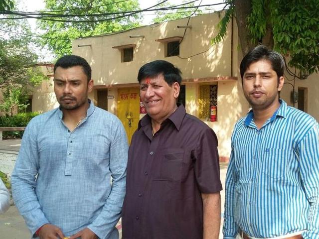 Former Pakistan cricketer Danish Kaneria performing puja in Datia on Tuesday.