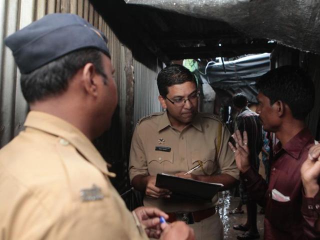 Over the past one year, the police have conducted over 150 raids around the slums of Rathodi, Kharodi and Laxmi Nagar, the areas that recorded maximum casualties. (HT FILE) Over the past one year, the police have conducted over 150 raids around the slums of Rathodi, Kharodi and Laxmi Nagar, the areas that recorded maximum casualties. (HT FILE)