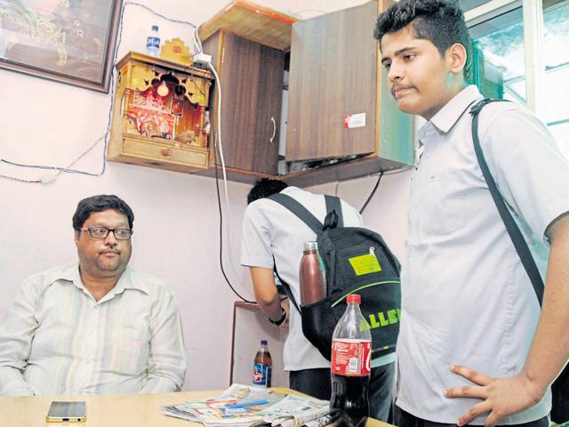 A Hindu businessman from Uttar Pradesh’s Kairana has migrated to Kota with his family due to growing threat from goons who extort money from businessmen and traders (AH Zaidi/HT Photo) A Hindu businessman from Uttar Pradesh’s Kairana has migrated to Kota with his family due to growing threat from goons who extort money from businessmen and traders (AH Zaidi/HT Photo)