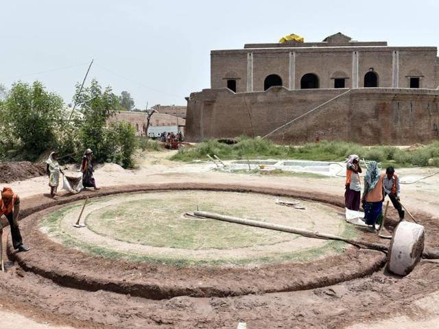Fort Gobindgarh was constructed with brick and lime on a square pattern with a parameter of 1500 square meter with two strong gates, four large bastions and well-defined rampart. (Gurpreet Singh/HT Photo)