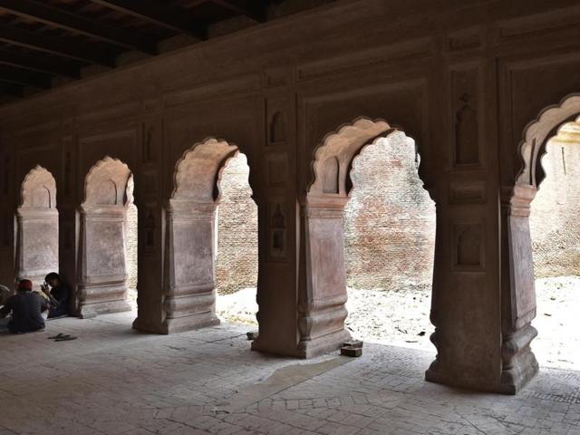 The fort is located in the centre of the holy city Amritsar. (Gurpreet Singh/HT Photo)