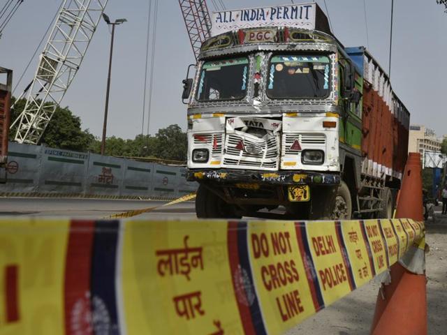 The truck that rammed a police barricade and cars in New Delhi on Thursday. (Raj K Raj /Hindustan Times) The truck that rammed a police barricade and cars in New Delhi on Thursday. (Raj K Raj /Hindustan Times)