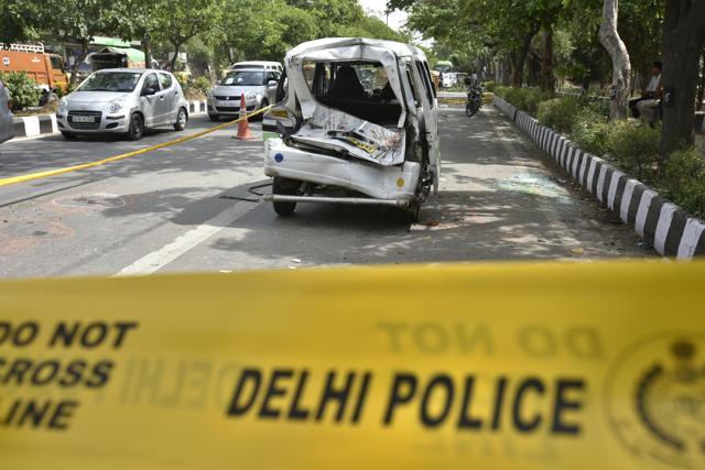 One of the cars hit by the speeding truck at RK Puram in New Delhi on Thursday. (Raj K Raj / Hindustan Times) One of the cars hit by the speeding truck at RK Puram in New Delhi on Thursday. (Raj K Raj / Hindustan Times)