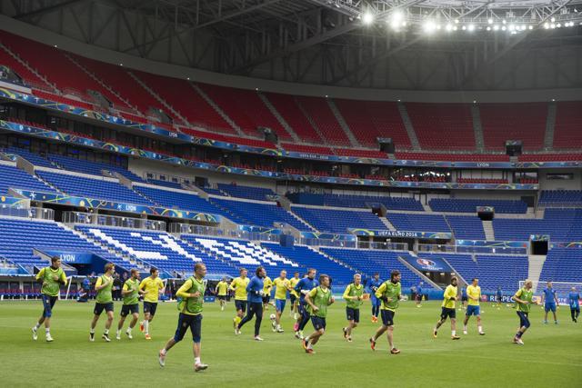 Ukraine's team players attend training session at the Grand Stade in Decines-Charpieu, near Lyon, France. (AP Photo)