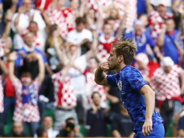 Rakitic celebrates his goal. (REUTERS)