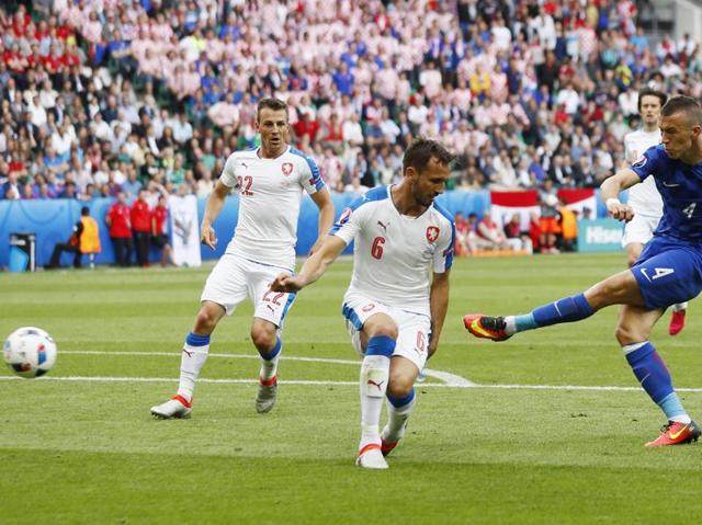Croatia's Ivan Perisic scores his side’s first goal. (REUTERS)