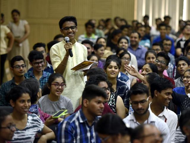 There are 12 categories of activities -- including film-making, sculpting, NSS, singing and dancing -- under which applicants can take part in trials to get admission in the Extra Curricular Activities (ECA) quota at Delhi University. The students will have to give trials at two levels — preliminary and finals.(Saumya Khandelwal/HT Photo)