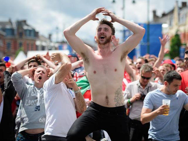 England fans react in frustration in the fanzone in Lens. (AFP photo) England fans react in frustration in the fanzone in Lens. (AFP photo)