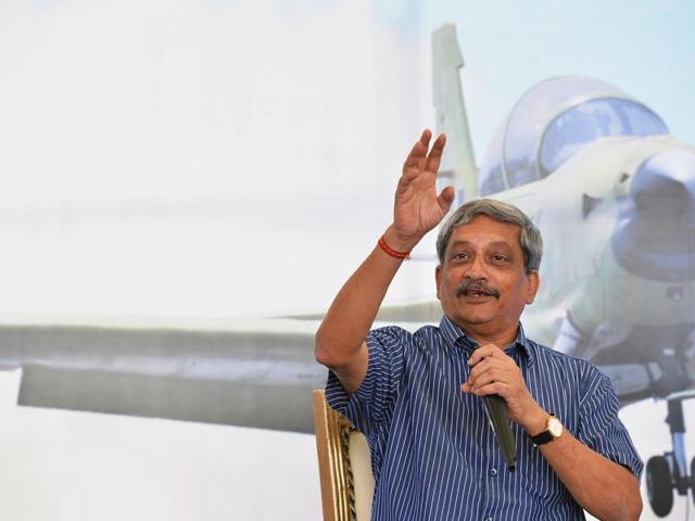 Defence minister Manohar Parrikar talks onstage during a test flight of the HTT-40 aircraft in Bangalore on Friday.(AFP Photo) Defence minister Manohar Parrikar talks onstage during a test flight of the HTT-40 aircraft in Bangalore on Friday.(AFP Photo)