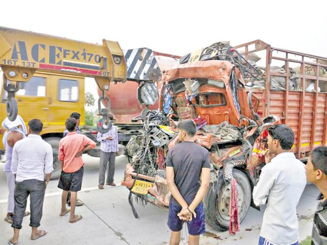 The police have asked the expressway administration for the footage of the area to investigate the case.(HT Photo) The police have asked the expressway administration for the footage of the area to investigate the case.(HT Photo)