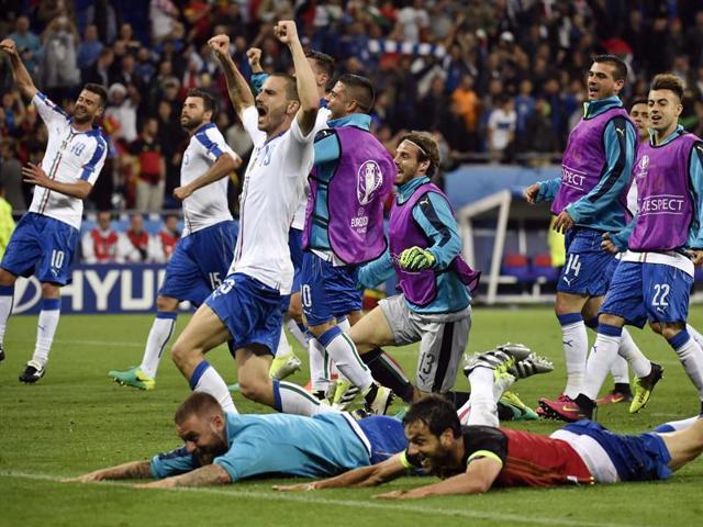 Italy’s squad celebrate a 2-0 victory following the Euro 2016 group E football match between Belgium and Italy at the Parc Olympique Lyonnais stadium in Lyon. (AFP Photo) Italy’s squad celebrate a 2-0 victory following the Euro 2016 group E football match between Belgium and Italy at the Parc Olympique Lyonnais stadium in Lyon. (AFP Photo)