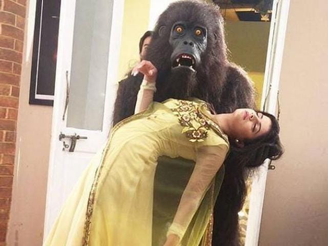 The makers of Thapki Pyaar Ki have come up with en epic twist in the tale that will show a gorilla fall for the leading lady.(Twitter)