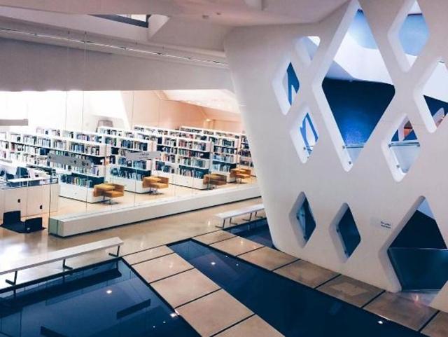Library and the pool side of Syeikh Zayed Desert Learning Centre in Al Ain Abu Dhabi.  (Instagram/windadeftiani) 