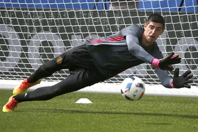 Belgium's goalkeeper Thibaut Courtois makes a save during a training session. (Reuters Photo) Belgium's goalkeeper Thibaut Courtois makes a save during a training session. (Reuters Photo)