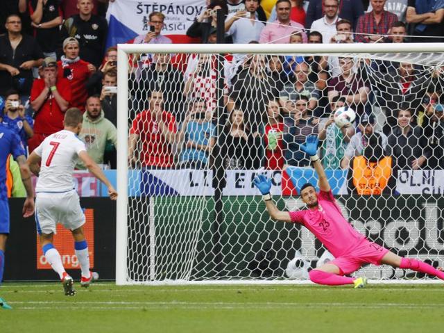 Czech Republic's Tomas Necid scores from the penalty spot to equalise in the dying minutes of the game. (REUTERS)