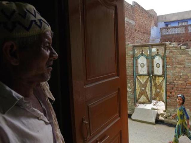 One of the115 Muslim families in Alkala mohalla who have migrated in Kairana, Uttar Pradesh. (Virendra Singh Gosain/ Hindustan Times) One of the115 Muslim families in Alkala mohalla who have migrated in Kairana, Uttar Pradesh. (Virendra Singh Gosain/ Hindustan Times)