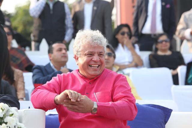 Author Suhel Seth, in one of his columns, called Pahlaj Nihalani a bulldog with breathing issues. This has upset Nihalani and his family members. (Rajesh Kashyap/HT Photo)