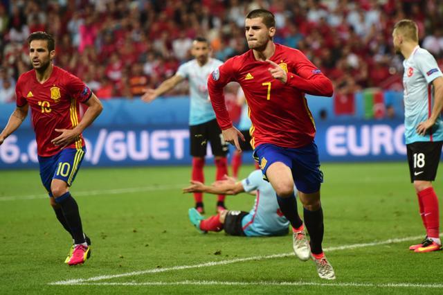 Spain's forward Alvaro Morata (C) runs to celebrate his goal during the Euro 2016 group D football match. (AFP Photo) Spain's forward Alvaro Morata (C) runs to celebrate his goal during the Euro 2016 group D football match. (AFP Photo)