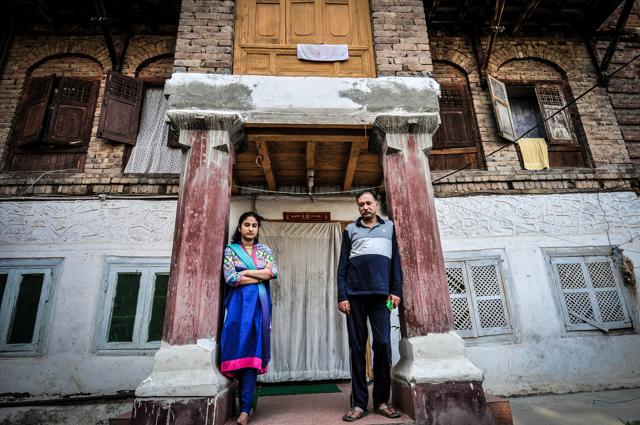 Sakshi, with her father Sanjay Tickoo, at their house in Srinagar (Waseem Andrabi/HT Photo)