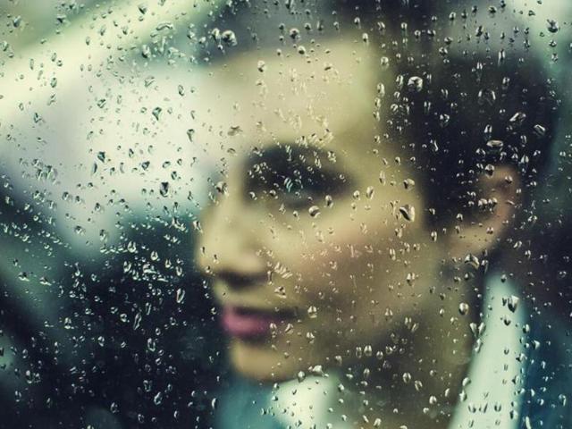 Monsoon can make your skin sticky, oily and pimple prone. But that doesn’t mean that you need to rush to the parlour or spend big bucks on expensive potions.