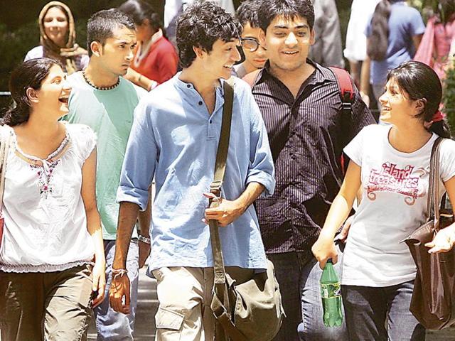 Students at Delhi University North Campus in New Delhi. A government committee has recommended time limit for enrolment in a course and occupying hostels. (Sonu Mehta / HT Photo) Students at Delhi University North Campus in New Delhi. A government committee has recommended time limit for enrolment in a course and occupying hostels. (Sonu Mehta / HT Photo)