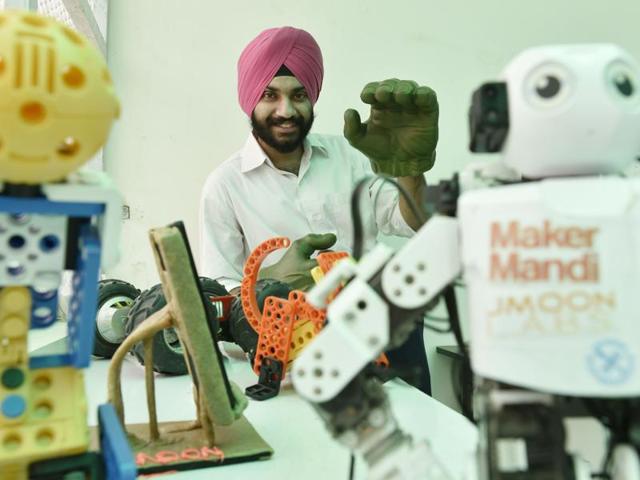 Whether it’s art installations, humanoid robots or laser-cut leather installations, makerspaces in India are the go-to places for people looking to be creative, tinker or make something new.(Satish Bate, Saumya Khandelwal and Ashok Nath Dey/ HT Photo)