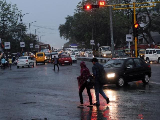 Pre-monsoon showers lashed Bhopal on Saturday.(Praveen Bajpai/HT photo)