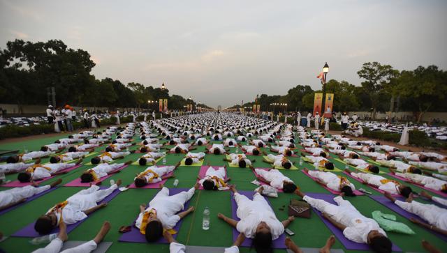 Participants perform Yoga during the rehearsals for the upcoming International Yoga Day, in New Delhi. (Sonu Mehta/HT Photo) Participants perform Yoga during the rehearsals for the upcoming International Yoga Day, in New Delhi. (Sonu Mehta/HT Photo)