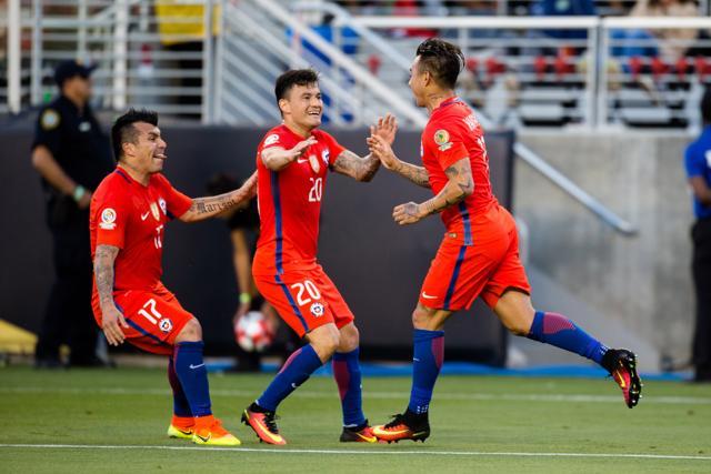 Chile forward Eduardo Vargas (11) celebrates scoring against Mexico in the first half during quarterfinal play in the 2016 Copa America Centenario soccer tournament. (USA Today Sports) Chile forward Eduardo Vargas (11) celebrates scoring against Mexico in the first half during quarterfinal play in the 2016 Copa America Centenario soccer tournament. (USA Today Sports)