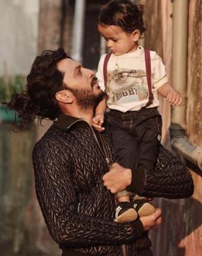 Wishing her father on Sunday, Genelia Deshmukh also shared this picture of her husband and son -Riteish and Riaan. (Instagram)