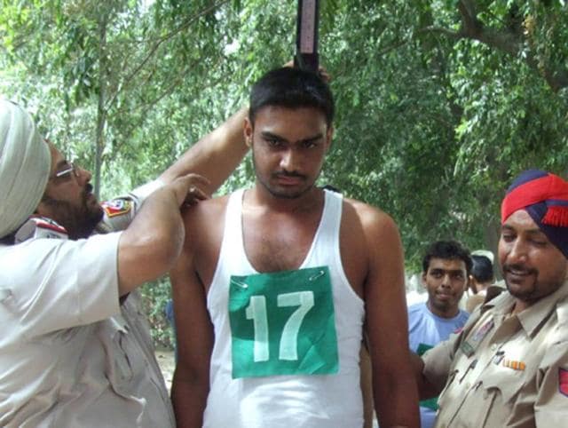 A police job aspirant during a recruitment test.(HT File Photo) A police job aspirant during a recruitment test.(HT File Photo)