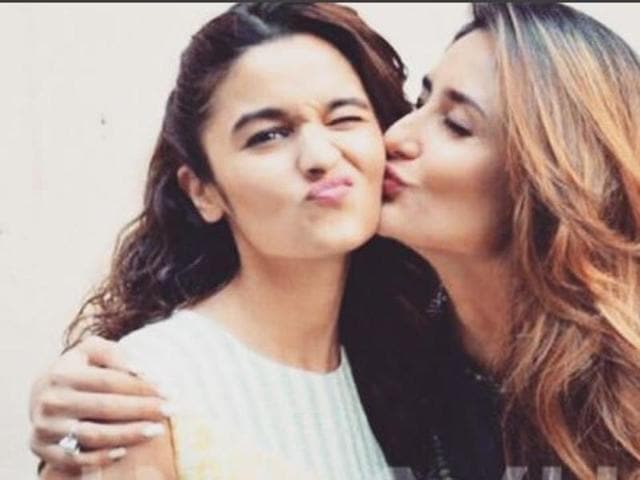Alia Bhatt captioned this image with Kareena Kapoor Khan as the ‘best moment’ from Udta Punjab shooting. (Instagram) 