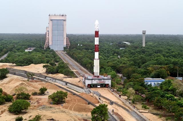 Panoramic view of fully integrated PSLV-C34 with all the 20 Spacecrafts being moved to second launch pad (SLP) (ISRO) Panoramic view of fully integrated PSLV-C34 with all the 20 Spacecrafts being moved to second launch pad (SLP) (ISRO)