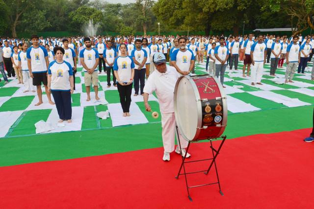 President Pranab Mukherjee kics off Yoga Day celebrations at Rashtrapati Bhavan. (Photo: @RashtrapatiBhvn) President Pranab Mukherjee kics off Yoga Day celebrations at Rashtrapati Bhavan. (Photo: @RashtrapatiBhvn)