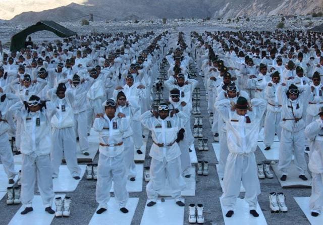 Armed Forces add to Yoga Day chorus in Siachen (Photo: MEA) Armed Forces add to Yoga Day chorus in Siachen (Photo: MEA)