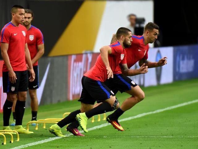 US forward Clint Dempsey (centre) trains with other members of the US team on the eve of their Copa America 2016 semifinal soccer match against Argentina at the NRG Stadium in Houston, Texas. (AFP Photo) US forward Clint Dempsey (centre) trains with other members of the US team on the eve of their Copa America 2016 semifinal soccer match against Argentina at the NRG Stadium in Houston, Texas. (AFP Photo)