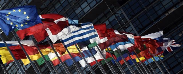 European flags with the British Union Jack flag (R) fly in front of the European Parliament on June 9, 2016 in Strasbourg, eastern France.  (AFP)