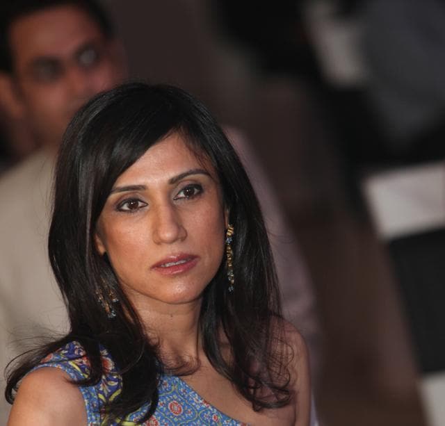 Desinger Rina Dhaka says avoid denims as they take a long time to dry. (Manoj Verma/HT)