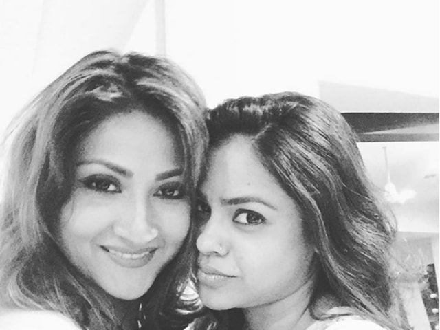 Urvashi with TV actor Sumona Chakraverti. 