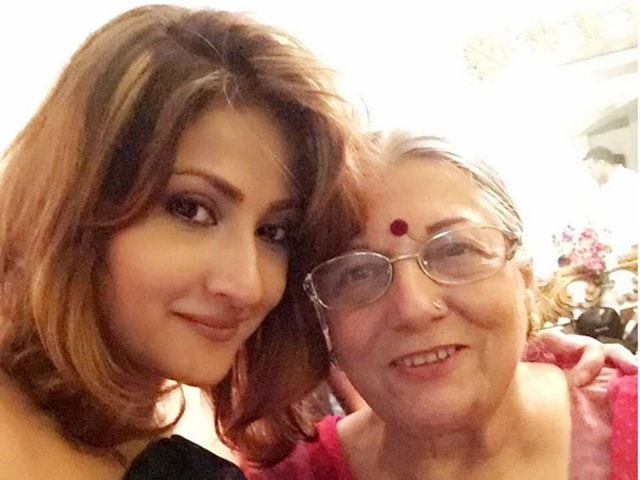 Urvashi Dholakia with her mother. 